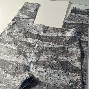 Glyder Distressed Camo Leggings